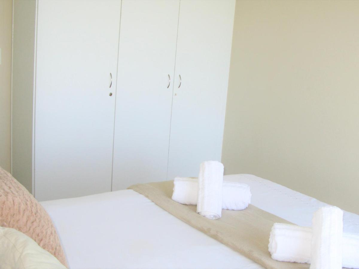 Beachfront House - Hermanus Whale View Villa Екстериор снимка