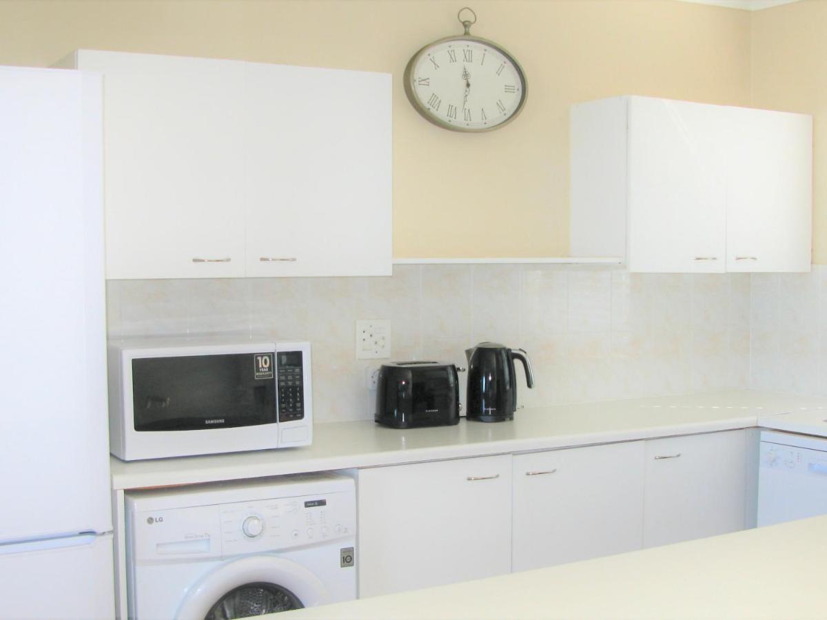 Beachfront House - Hermanus Whale View Villa Екстериор снимка